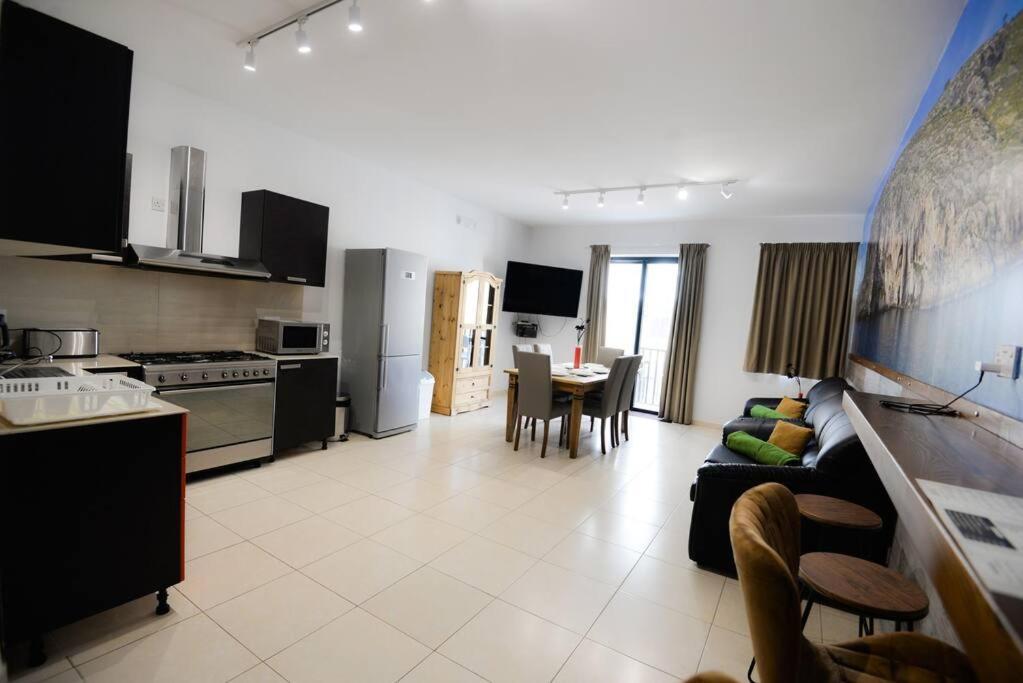 Seaside Xlendi Apartment Exterior photo